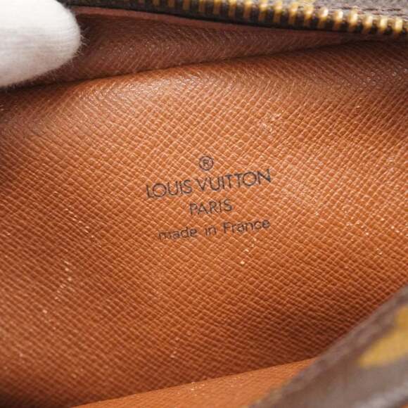 LOUIS VUITTON Brown Monogram Shoulder Bag - Picture 5 of 15